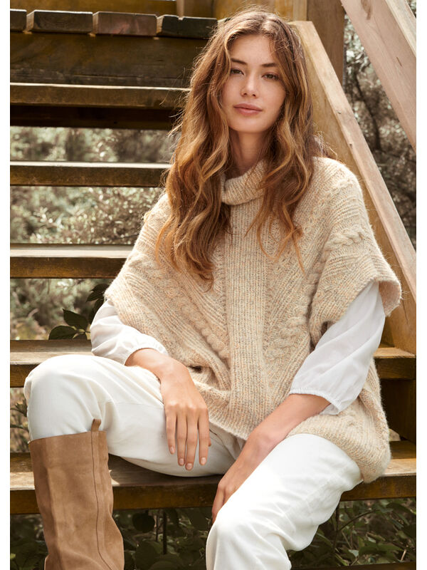 Lana Grossa PONCHO-PULLI IM ZOPF-RIPPENMUSTER Sara