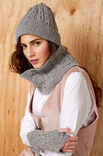 Lana Grossa MÜTZE MIT ZOPFMUSTERN Cashmere 16 Fine