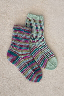 MEILENWEIT Socktober No. 9 von Lana Grossa