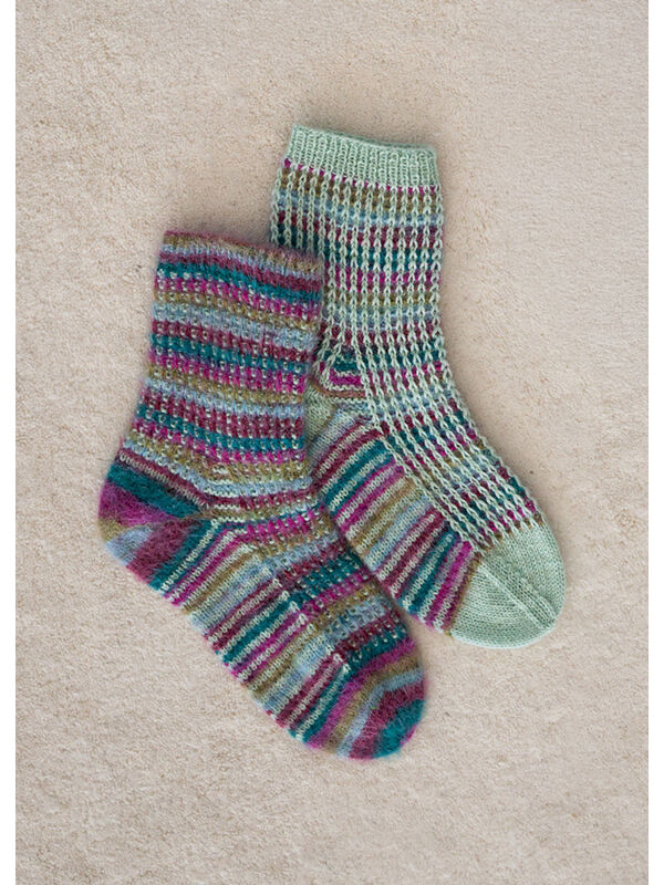 Lana Grossa SOCKEN Cosy Socks Multi Stripes & Meilenweit 4-fach 50g