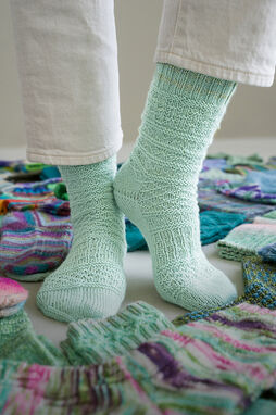 MEILENWEIT Socktober No. 9 von Lana Grossa
