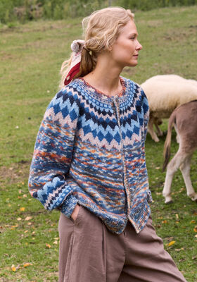 JACKE MIT RUNDPASSE Landlust Naturwolle & Landlust Naturwolle Print von Lana Grossa