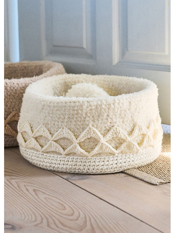 Lana Grossa KLEINER KORB MIT BORDÜRE The Tube, Soffio, Pelliccia & Cool Wool Superbig