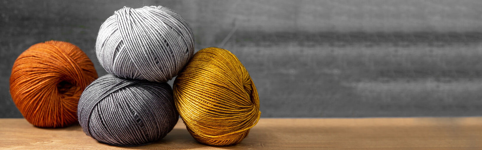 HOCHWERTIGE QUALITÄT & KREATIVES STRICKDESIGN Modellpakete<br>Damen | Jacken, Westen & Mäntel