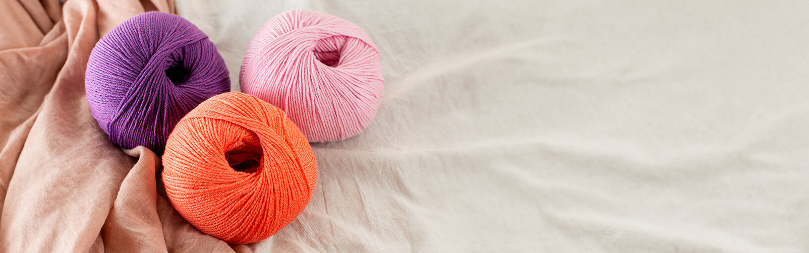 HOCHWERTIGE QUALITÄT & KREATIVES STRICKDESIGN Modellpakete<br>Damen