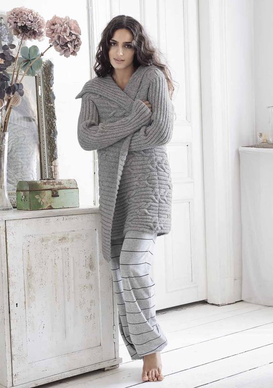 Lana Grossa ZOPF-RIPPENMANTEL Alta Moda Alpaca