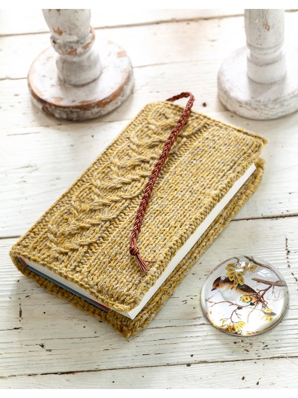 BUCHHÜLLE MIT ZOPFMUSTER Mary‘s Tweed von Lana Grossa
