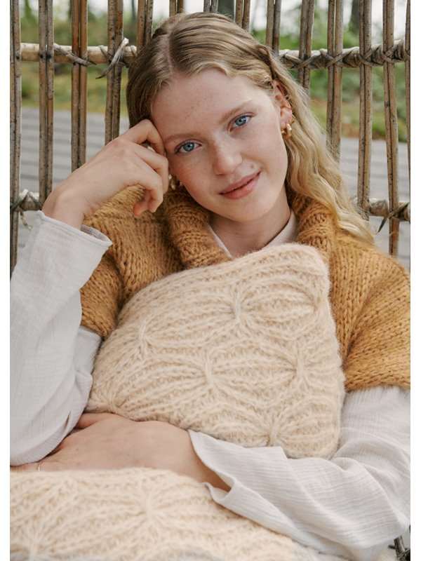 Lana Grossa OVAL-PATENTMUSTER-KISSEN Alpaca Moda