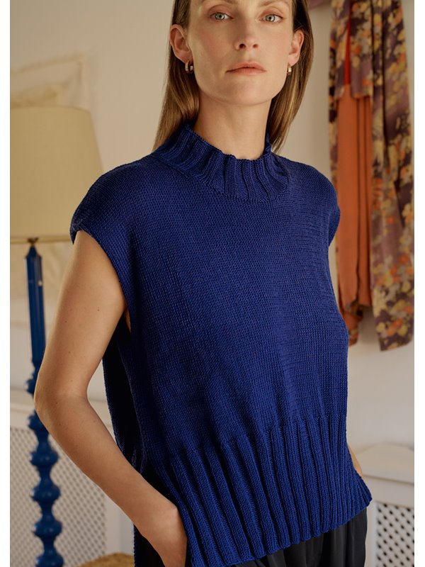 PULLUNDER MIT SEITENSCHLITZEN Merino Superiore von Lana Grossa