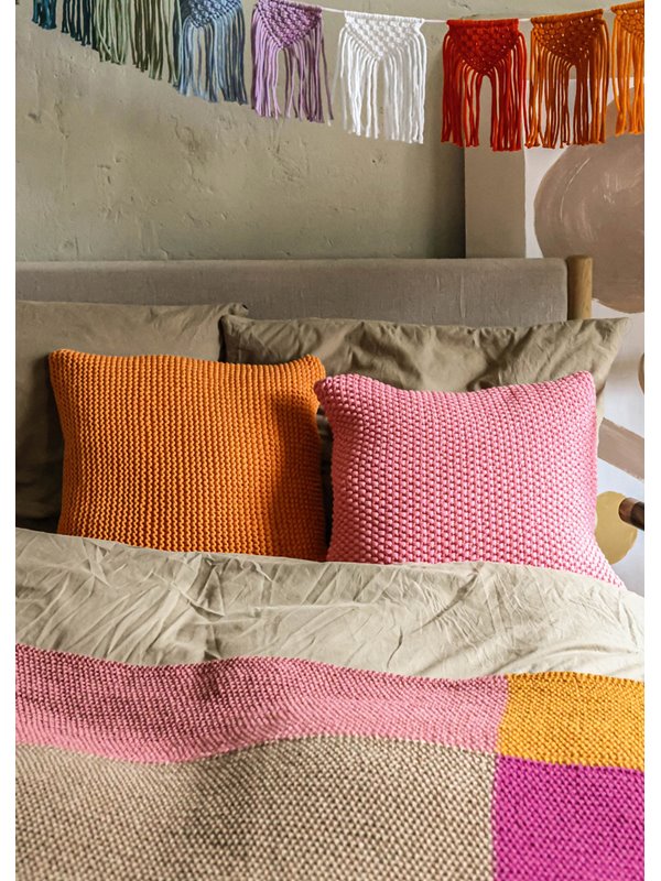 KISSENHÜLLE IM PERLMUSTER The Tube von Lana Grossa