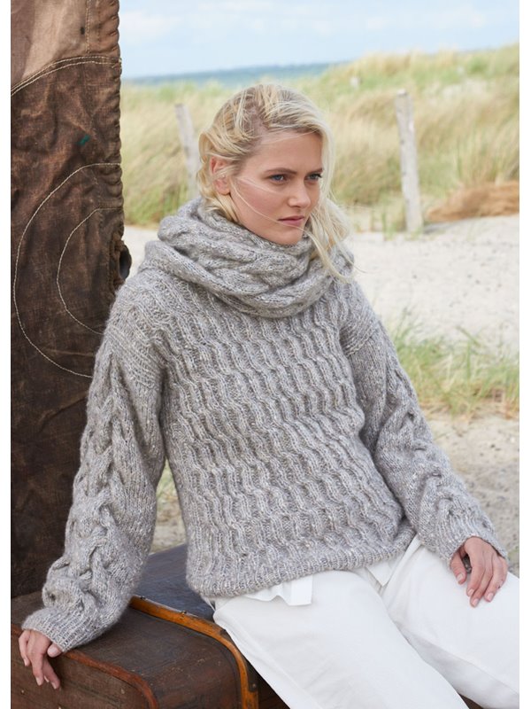 PULLI MIT ZOPFMUSTERN Lala Berlin Fluffy von Lana Grossa