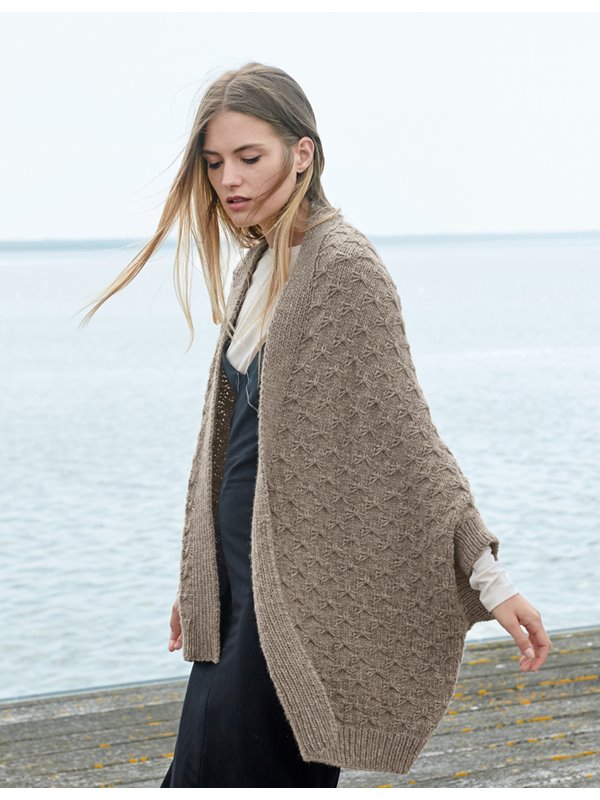 CAPE-JACKE IM SCHMETTERLINGSMUSTER Alta Moda Alpaca von Lana Grossa