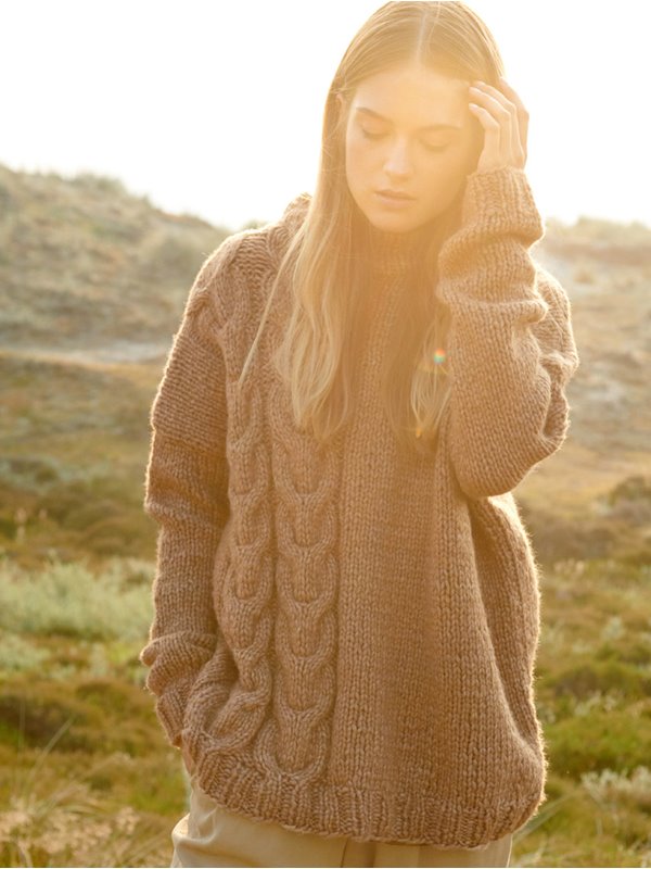 PULLI GLATT RECHTS MIT ZOPFSTREIFEN Lala Berlin Lovely Cotton von Lana Grossa