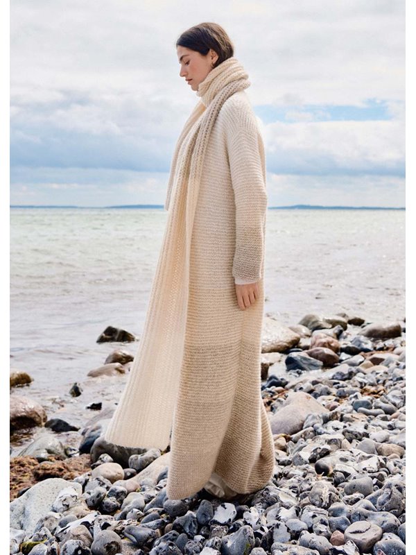 MANTEL KRAUS RECHTS IM FARBVERLAUF Soffio & Setasuri von Lana Grossa