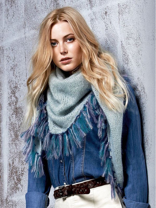 Lana Grossa DREIECKSTUCH MIT BUNTEN FRANSEN Silkhair