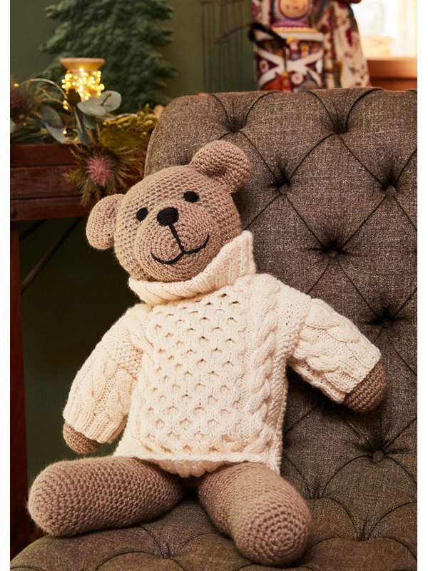 BÄR MIT PULLOVER Landlust Alpaka Merino 100 von Lana Grossa