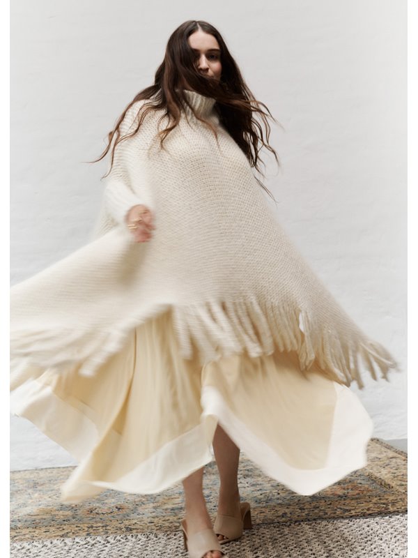 PONCHO Brigitte No. 2 & Brigitte No. 3 von Lana Grossa