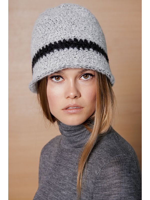MÜTZE MIT KLEINER KREMPE Garzato Fleece von Lana Grossa