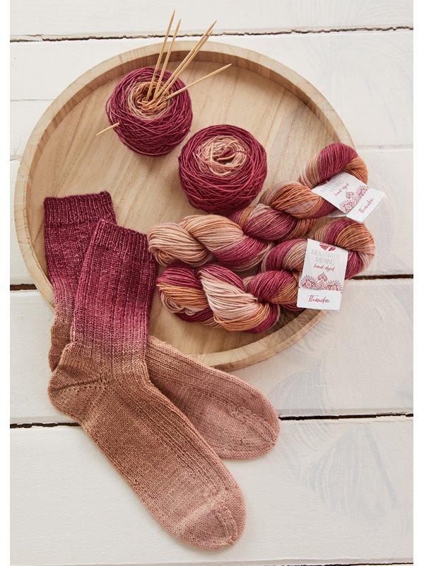 SOCKEN IM RIPPENMUSTER Meilenweit Merino hand-dyed von Lana Grossa