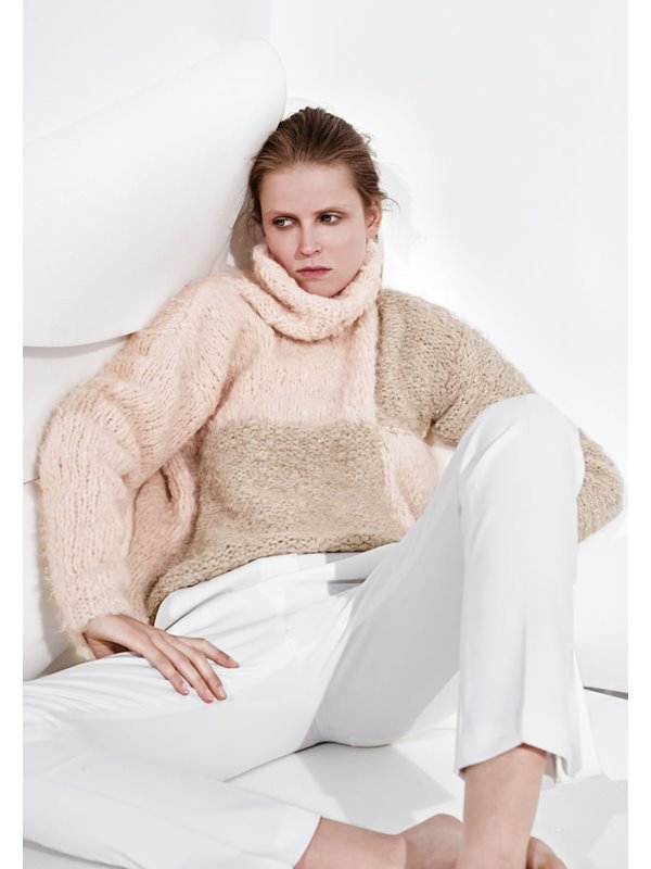 PULLI IN ZWEI FARBEN Lala Berlin Hairy von Lana Grossa