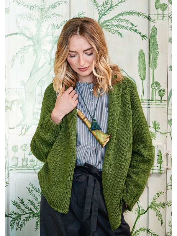 RAGLANJACKE MIT SCHALKRAGEN Landlust Merino 120 von Lana Grossa