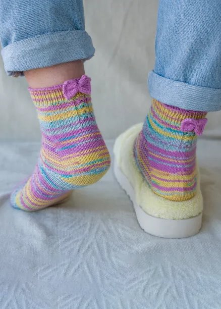 SNEAKER-SOCKEN MIT SCHLEIFE Meilenweit 100g Cotone Vegano Frutti von Lana Grossa