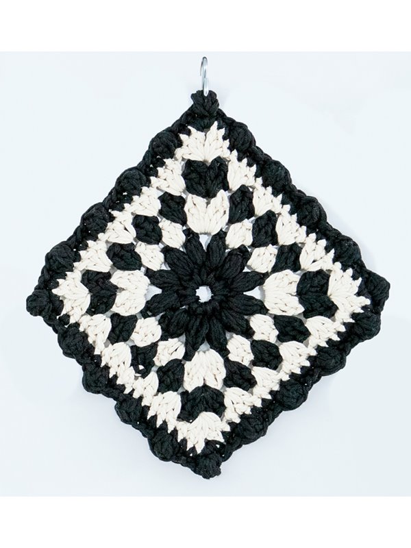 TOPFLAPPEN ALS HÄKELQUADRAT Star von Lana Grossa