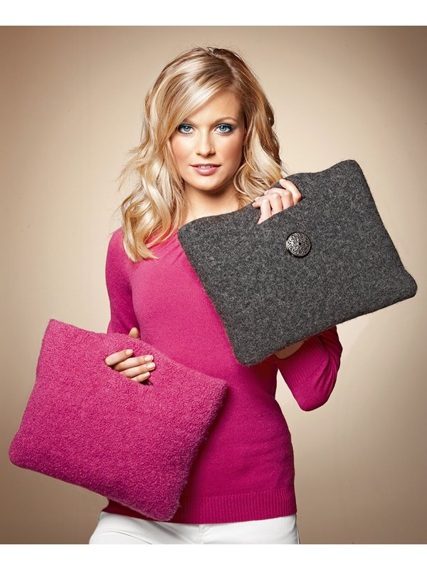 TASCHE MIT GRIFFSCHLITZ Feltro Fine von Lana Grossa