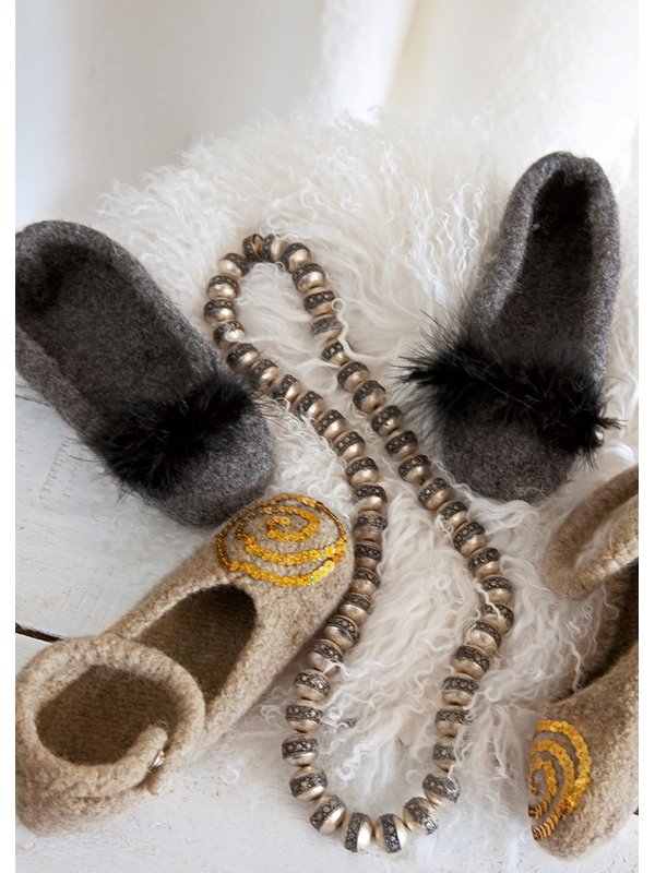 Lana Grossa HAUSSCHUHE MIT FEDERBOA Feltro