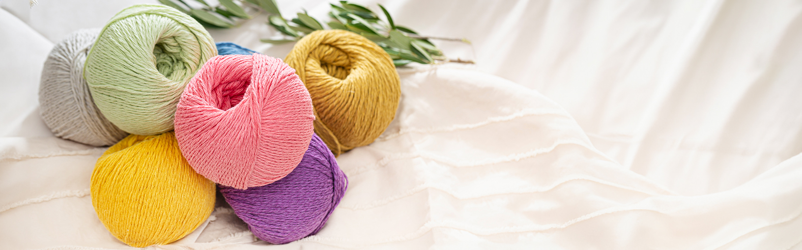 HOCHWERTIGE QUALITÄT & KREATIVES STRICKDESIGN Modellpakete<br>Damen